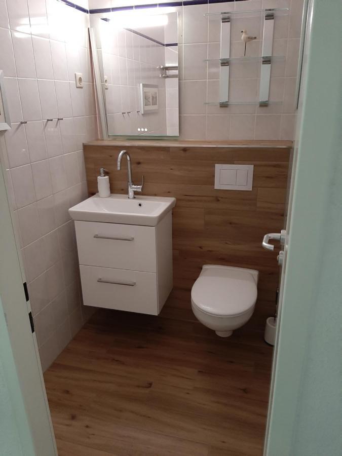 Penthouse Ferienwohnung Auszeit, gerne mit Hund, WLAN inkl. Laboe Exterior foto
